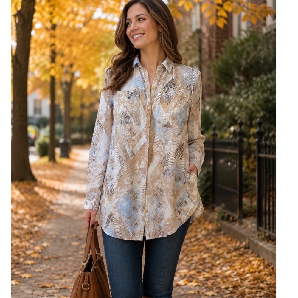 Chicos Black Label Mixed Animal Lace Print Tunic Shirt Gold‎ Buttons Size 00 XS